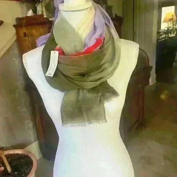 Lands End ladies scarf NWT beautiful colors! Can wear many ways. - Picture 5 of 14